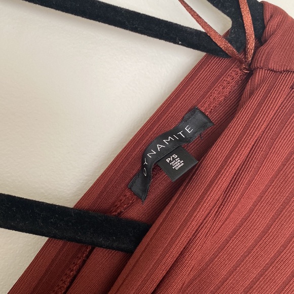 Dynamite Brown Faux Wrap Top - Size Small - Picture 3 of 3